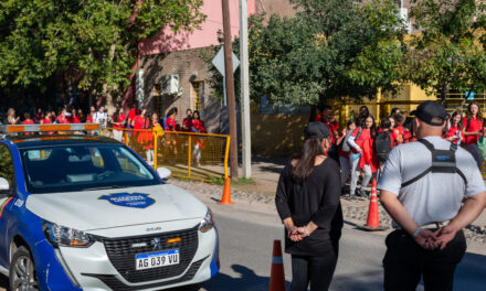 Agentes de la Guardia Urbana encontraron a un niño buscado por su familia