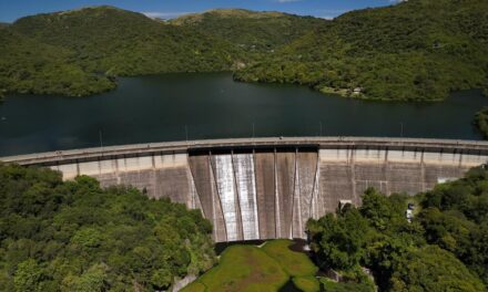 Histórico: abren una válvula del dique La Quebrada