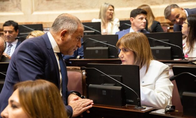 Luis Juez se suma al bloque de La Libertad Avanza