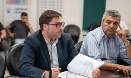 Agost Carreño impulsa un proyecto para evitar estafas en viviendas “en pozo”