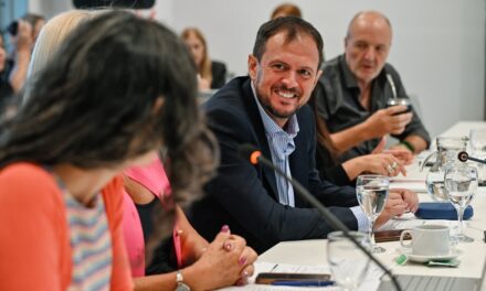 Presentan pedidos de informe sobre transporte y plataformas digitales