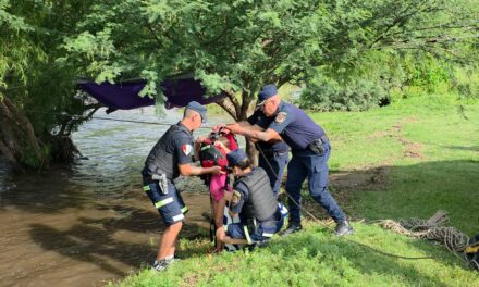Espectacular rescate por la crecida del río en Villa de Soto
