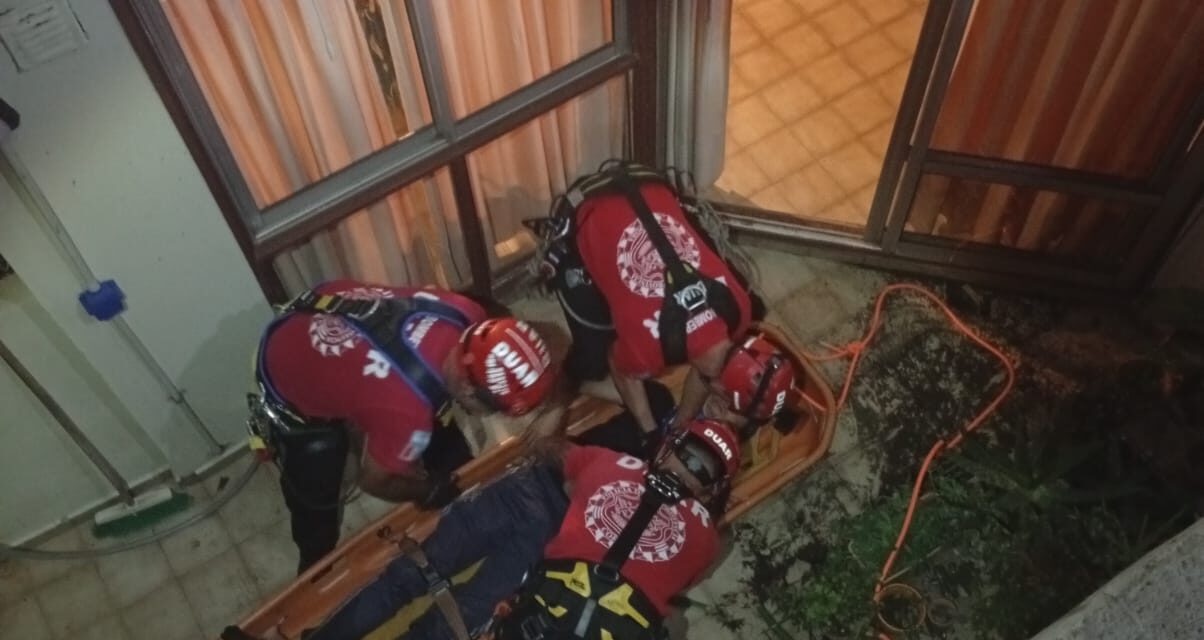 Cayó desde un séptimo piso tras intentar ingresar a un departamento