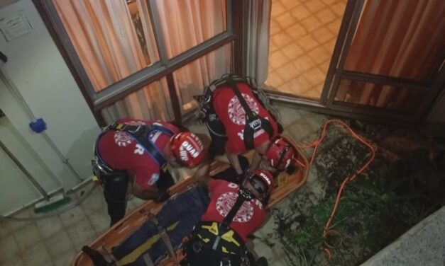 Cayó desde un séptimo piso tras intentar ingresar a un departamento
