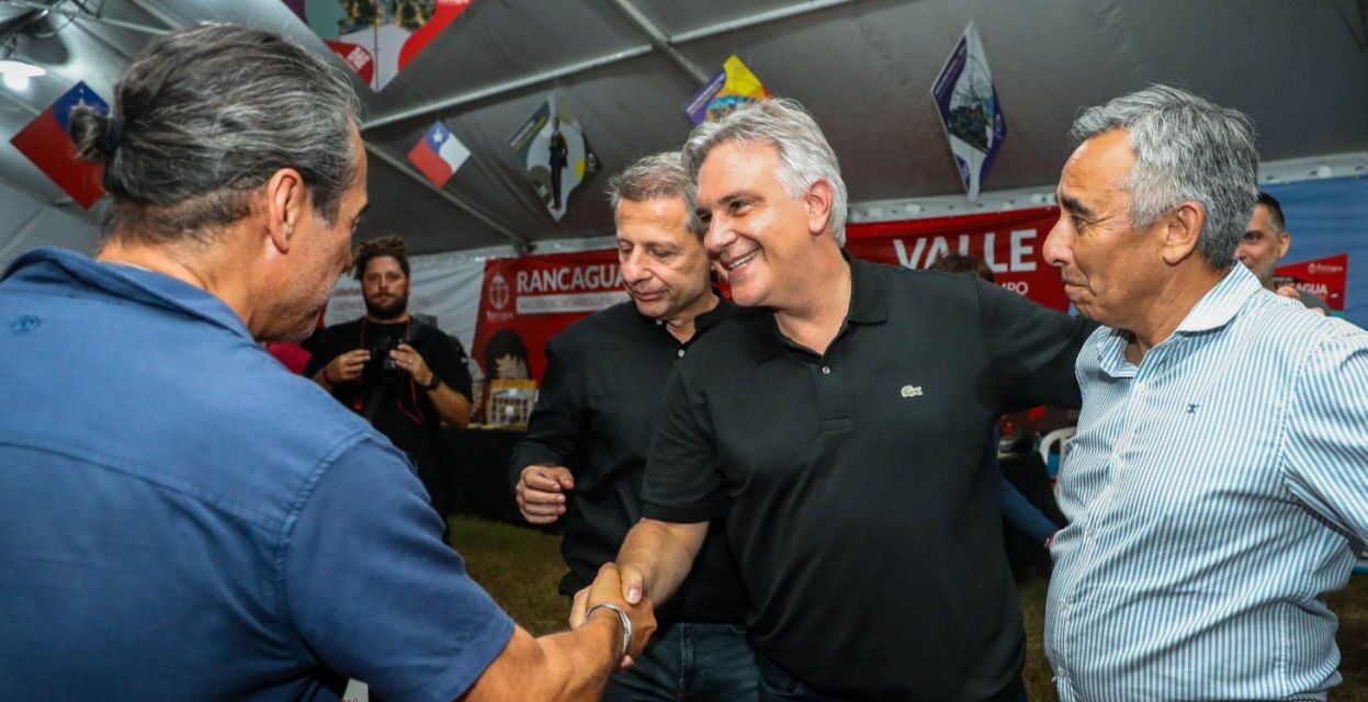 El gobernador cerró el Festival del Humor en San Francisco