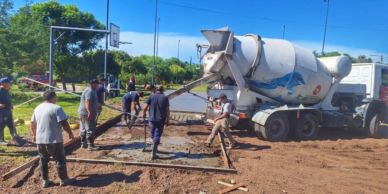 Amplían el playón deportivo de barrio Residencial San José
