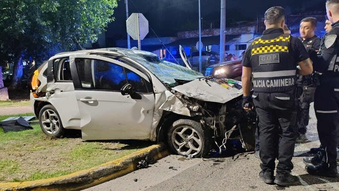 Detienen a un hombre tras evadir control y chocar