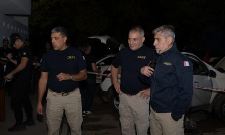 Evadió un control, huyó y hallaron más de $350 millones en droga