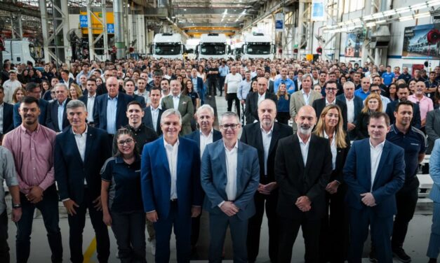 “Sin igualdad no podemos defender el trabajo”, dijo Llaryora