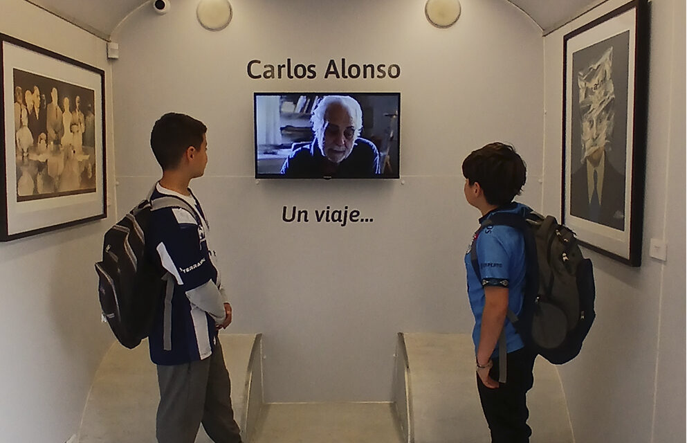 El legado de Carlos Alonso sigue vivo a través del Museo Rodante