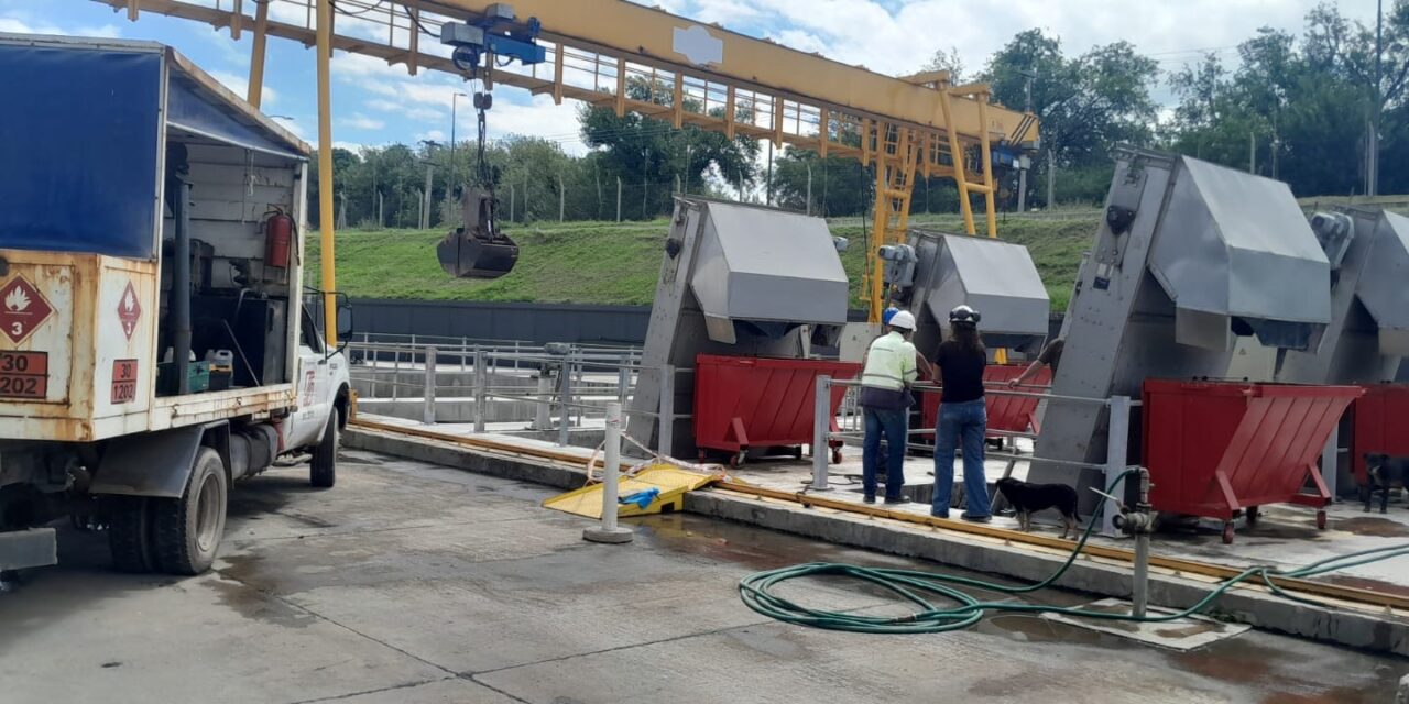 Horror en Córdoba: hallaron un feto en una planta cloacal