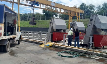 Horror en Córdoba: hallaron un feto en una planta cloacal