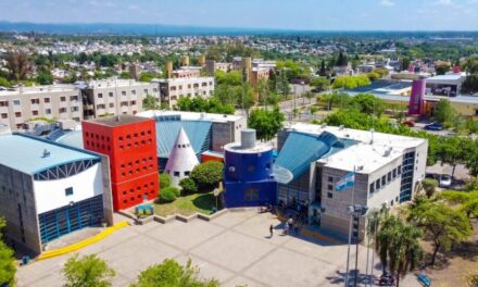 ¿Chau cpc? La propuesta de un candidato a Intendente