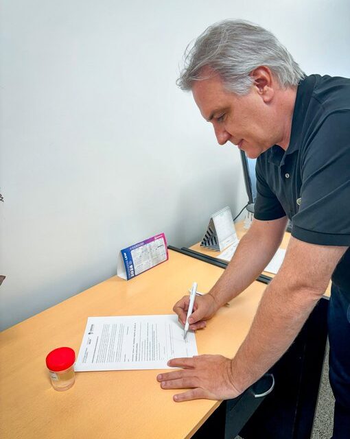 Llaryora se realizó el narcotest