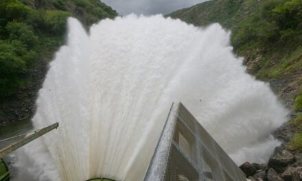 Volvió la “cola de la novia”: abrieron una válvula del dique San Roque y cortaron tramos de Costanera