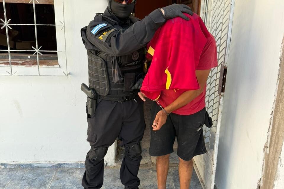 Desbaratan un búnker de drogas en barrio Acosta y detienen a seis personas