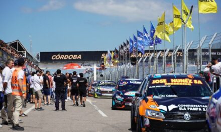 Multitud en el Cabalén: Canapino y Vitar brillaron en el Turismo Nacional