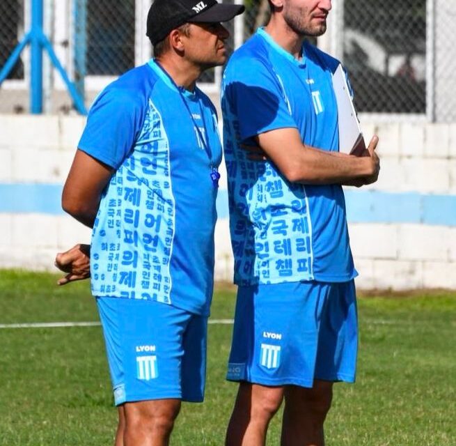 Racing ratifica a la dupla técnica y Llorens espera