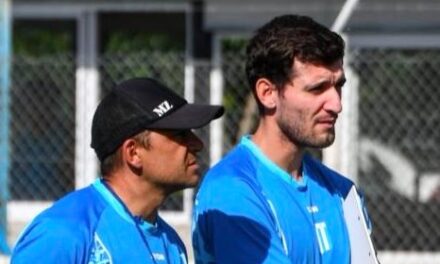 Racing ratifica a la dupla técnica y Llorens espera