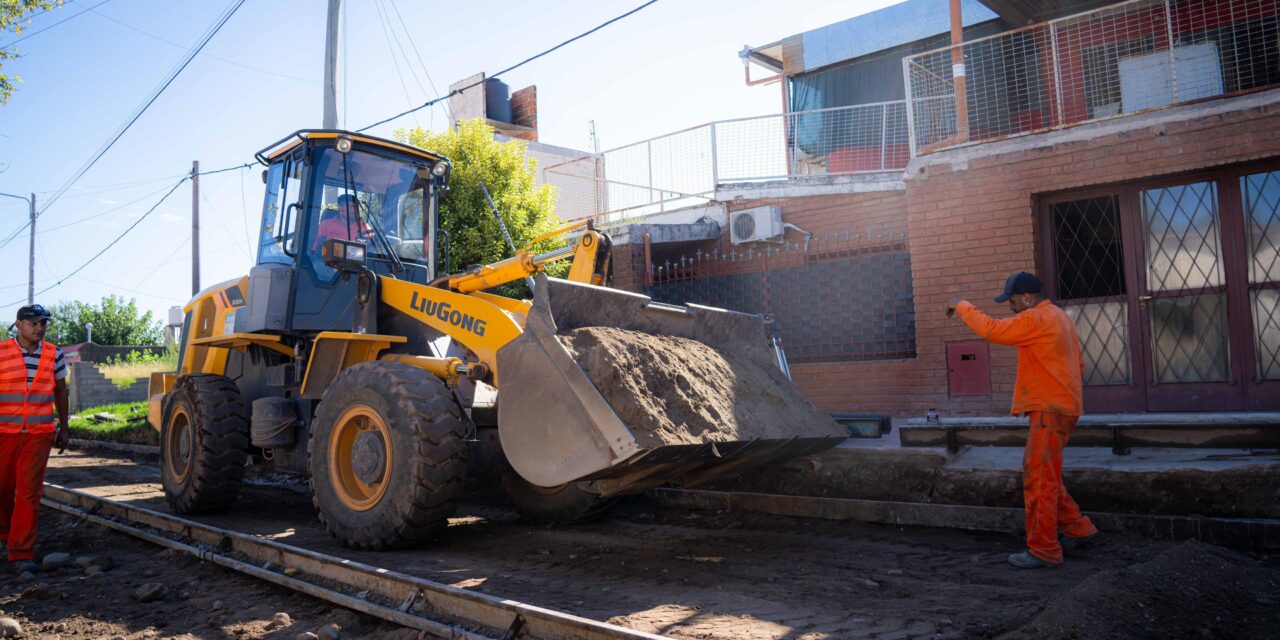 Avanza la pavimentación en barrio Yapeyú con obras en marcha