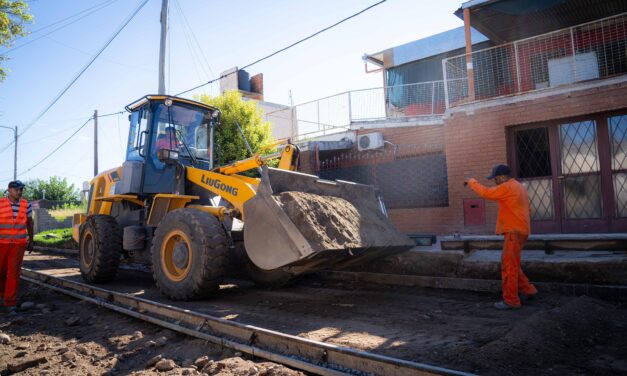 Avanza la pavimentación en barrio Yapeyú con obras en marcha