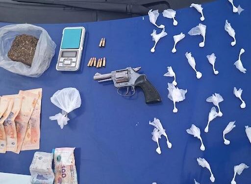 Cayó en Villa Boedo tras intentar huir con droga y un arma