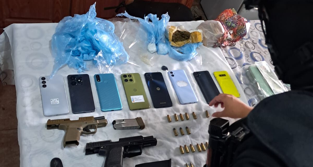 Allanamiento en Ciudad de los Cuartetos: cayó un menor con armas y droga