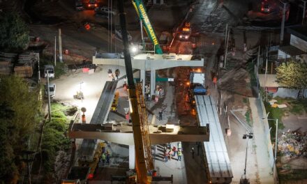 Avanza el altonivel Vélez Sarsfield: colocaron la primera viga