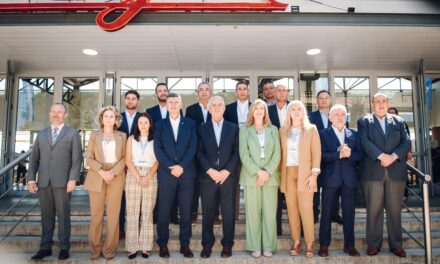 Intendentes de todo el país reclaman más fondos y federalismo