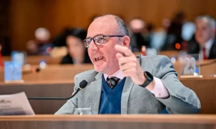 Piguillem cruzó a Passerini tras la apertura de sesiones