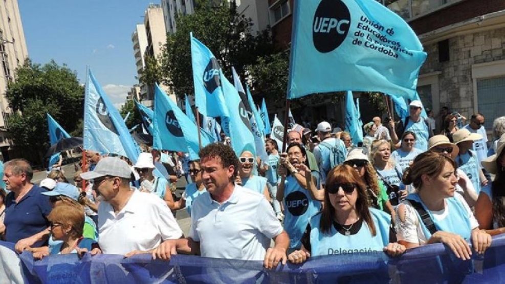 Docentes activan asambleas tras nueva oferta salarial