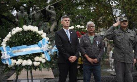 Passerini encabezó acto por héroes de Malvinas