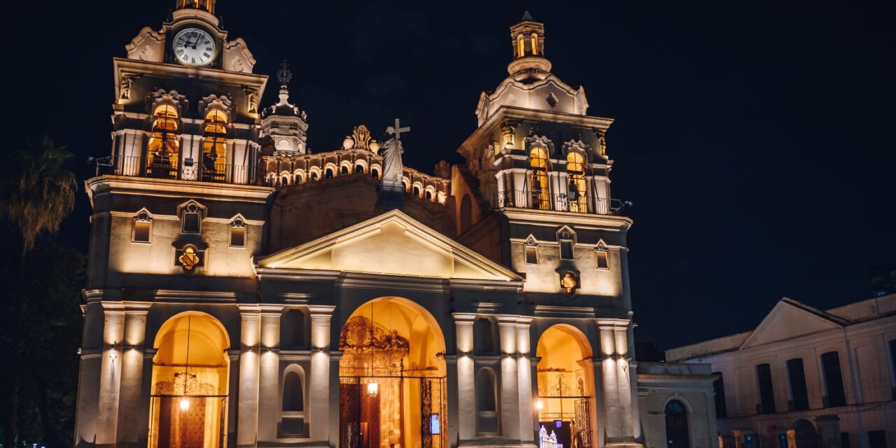 La Catedral de Córdoba estrenó nueva iluminación LED