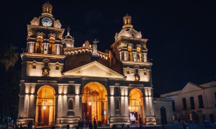 La Catedral de Córdoba estrenó nueva iluminación LED