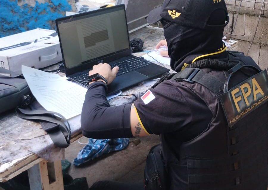 Desbaratan banda narcofamiliar y detienen siete personas