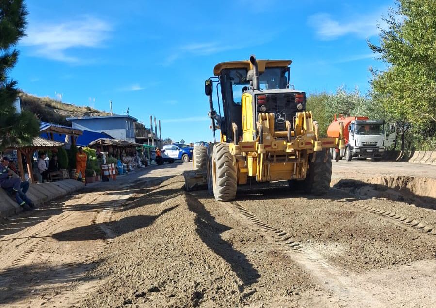 Altas Cumbres: habilitan media calzada tras el socavón