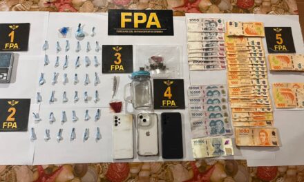 Ocultaban drogas en el techo de un auto y fueron detenidos