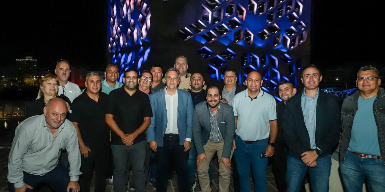 Llaryora se reunió con la CGT y analizaron la situación del empleo