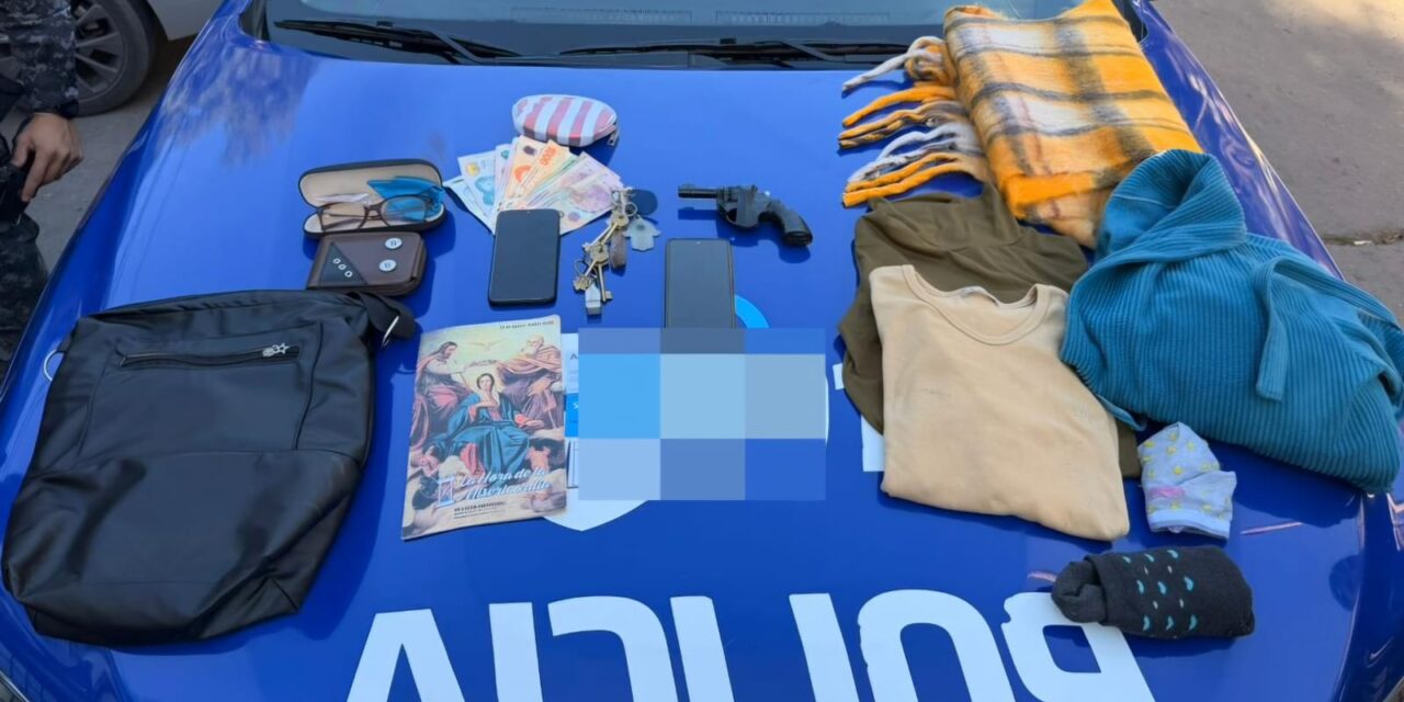 Detienen a dos hombres y un menor por robo con amenazas