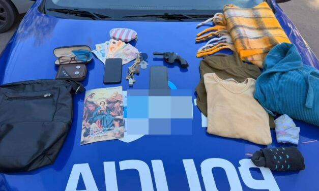 Detienen a dos hombres y un menor por robo con amenazas