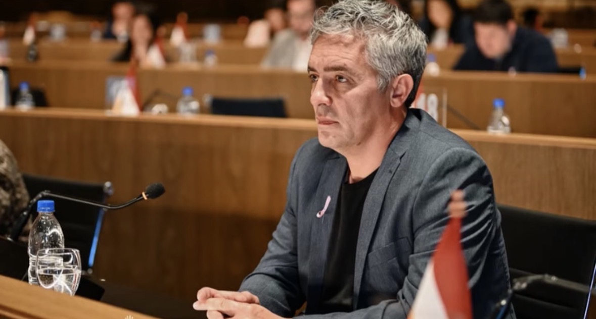 Proponen espacios para monopatines y bicis eléctricas en Córdoba