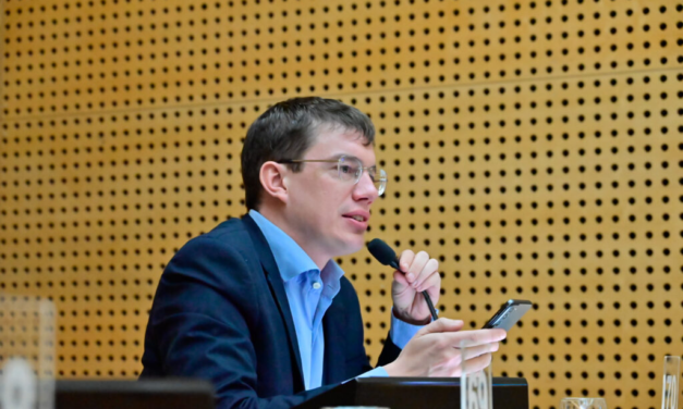 Hernández Maqueda: “El proyecto oficial legaliza a los naranjitas”