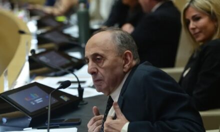 Legislador de la UCR exige soluciones urgentes al PAMI por la atención a jubilados