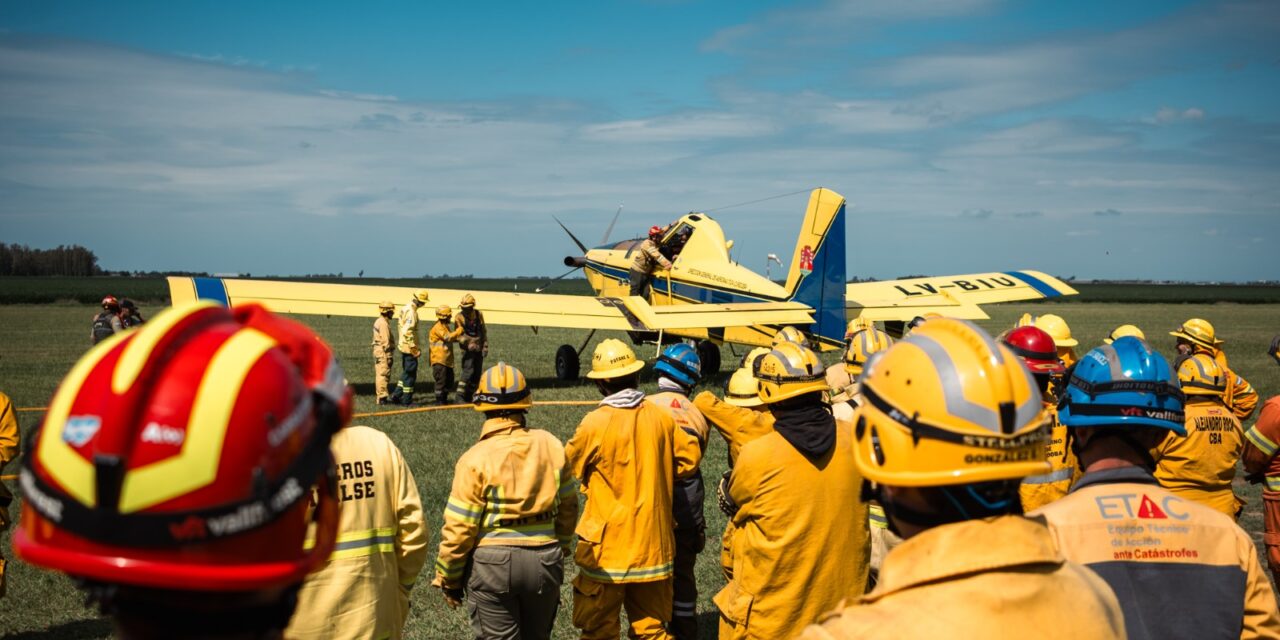Córdoba refuerza la preparación contra incendios con capacitación aérea para bomberos