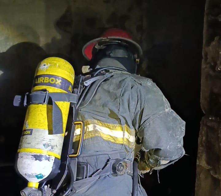 Murió un hombre tras un incendio en su casa: investigan explosión de una garrafa