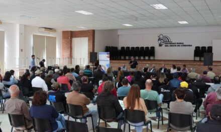 Aportes a productores y nuevo móvil para reforzar la seguridad rural en Villa Dolores