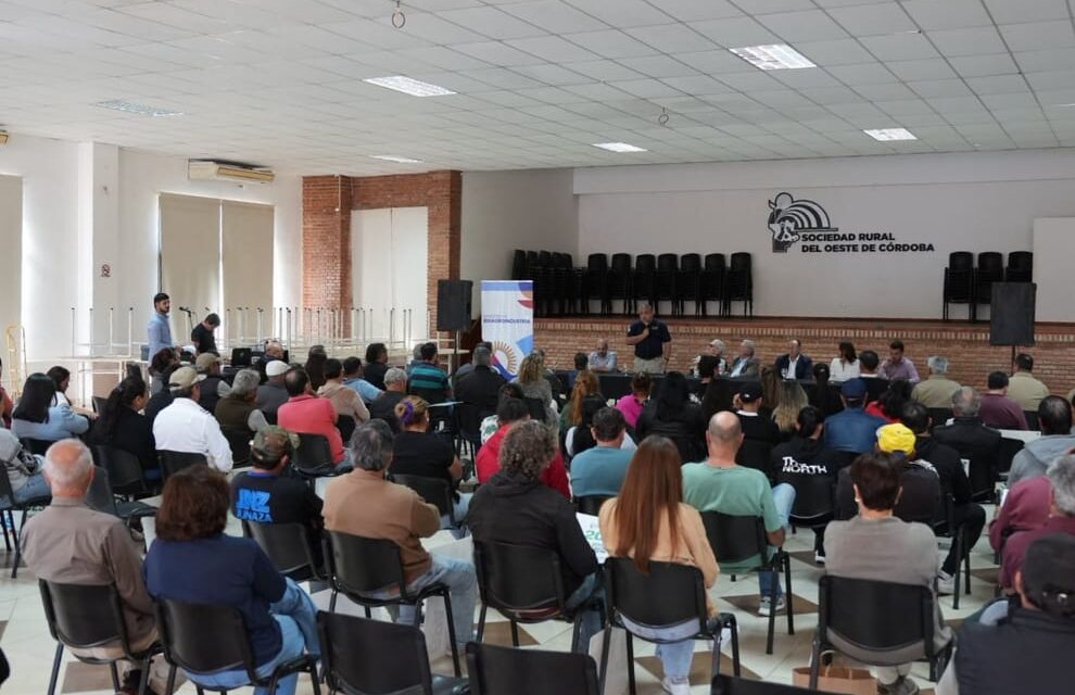 Aportes a productores y nuevo móvil para reforzar la seguridad rural en Villa Dolores