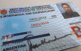 Alerta por estafas con el carnet de conducir y uso de DNI