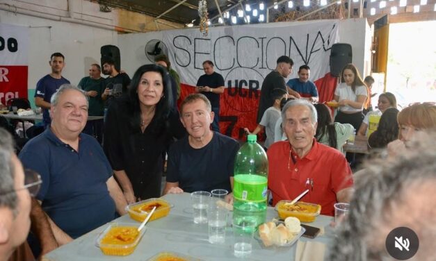Rossi lanza un acto radical y propone a Quiroga para conducir la UCR