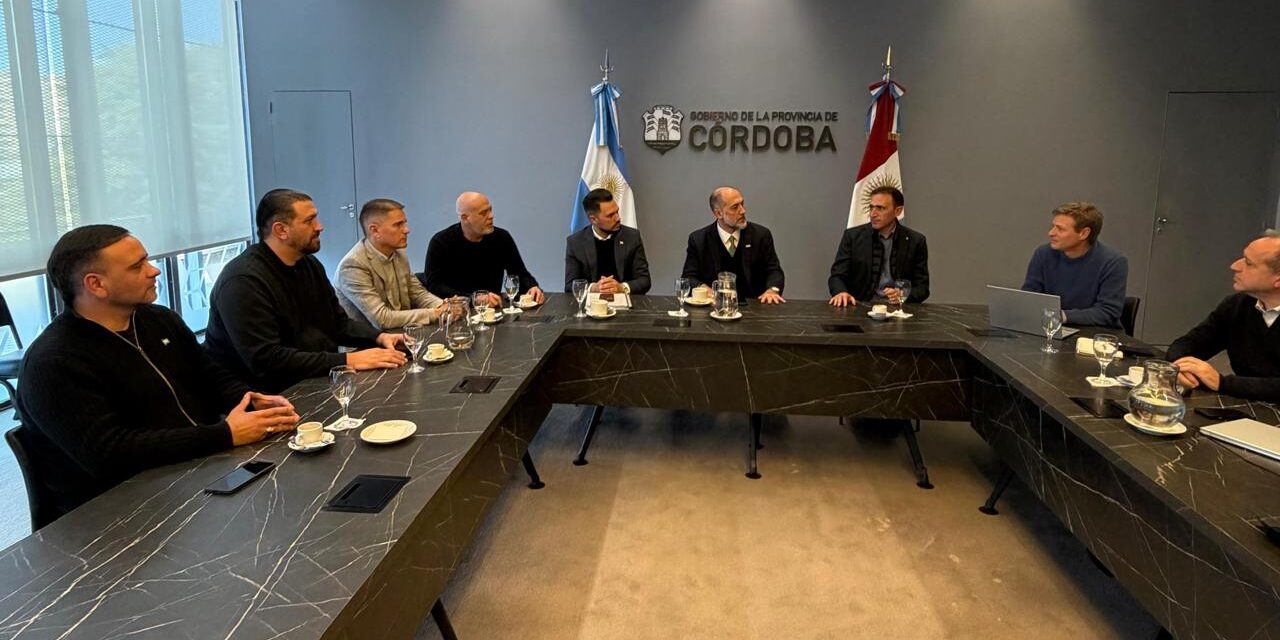Provincia, FETAP y AOITA mantuvieron una reunión por la crisis del transporte interurbano